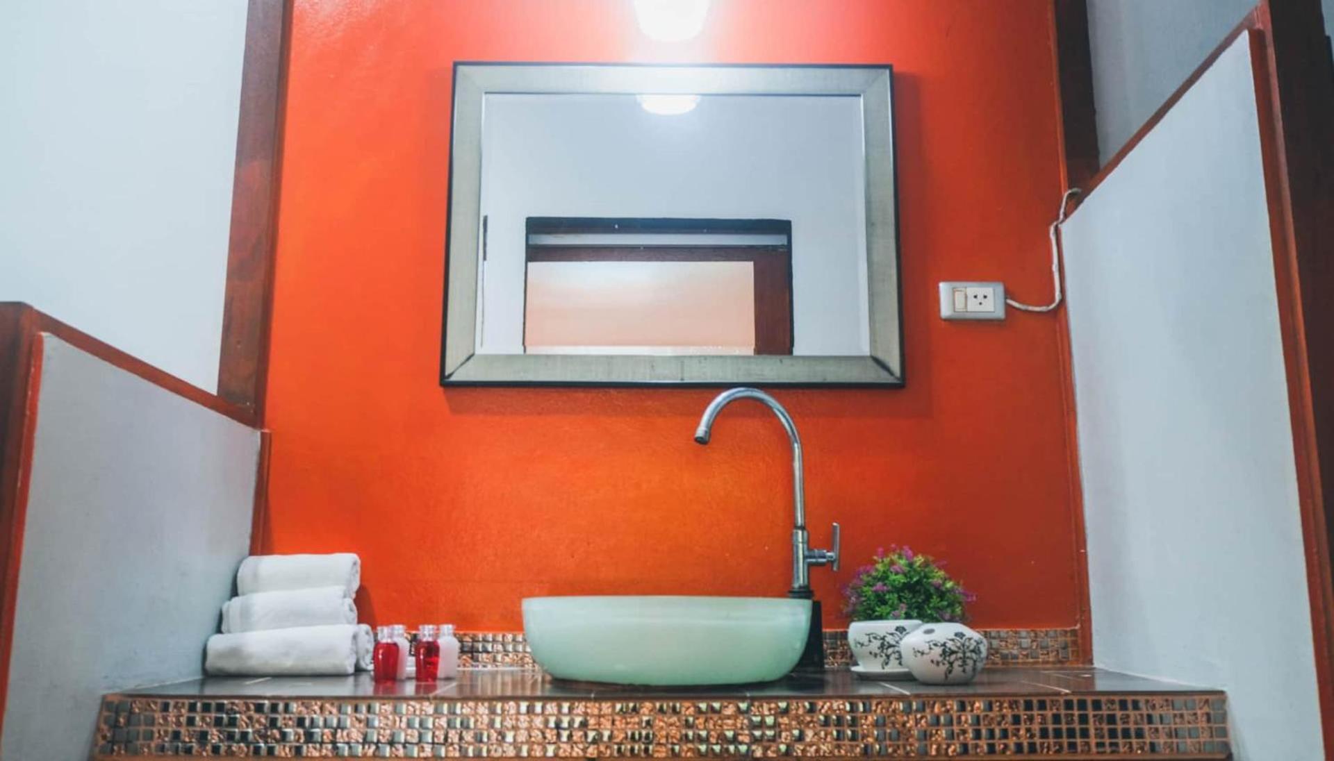 Passion Nai Harn Bed & Breakfast Room photo