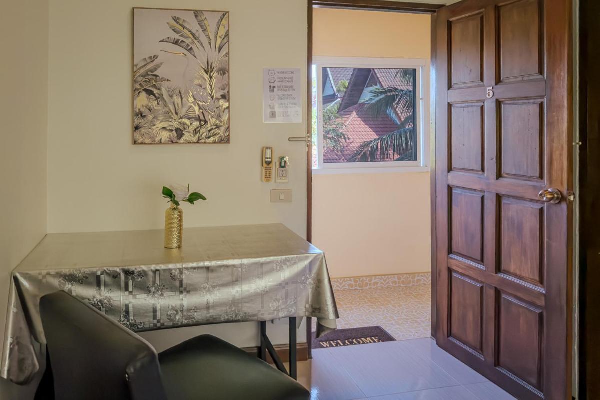 Passion Nai Harn Bed & Breakfast Room photo