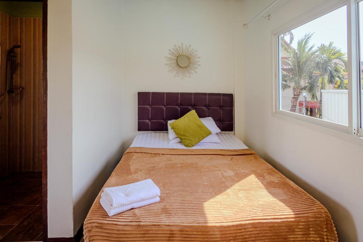 Passion Nai Harn Bed & Breakfast Room photo