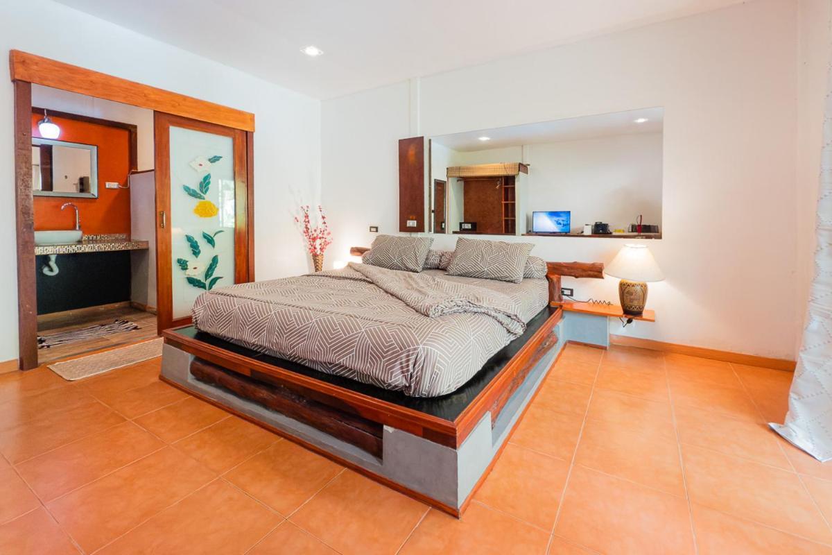 Passion Nai Harn Bed & Breakfast Room photo