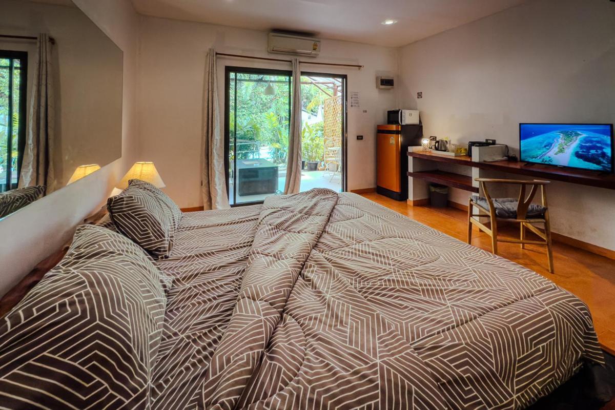 Passion Nai Harn Bed & Breakfast Room photo